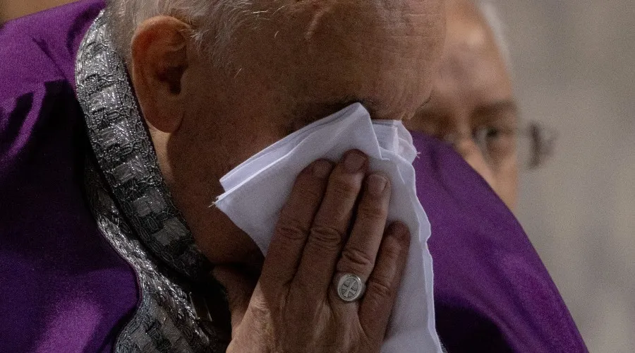 El Papa Francisco muestra síntomas de resfriado en Miércoles de Ceniza. Crédito: Daniel Ibáñez/ACI Prensa?w=200&h=150