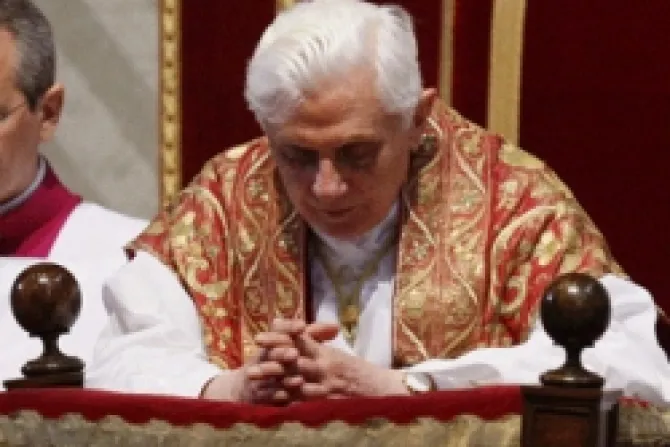 El Papa no abandonen nunca la oración porque es imprescindible