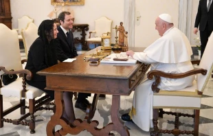 Papa Francisco con dirigentes de San Marino. Cru00e9dito: Vatican Media 