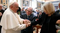 Imagen del Papa Francisco en la mañana con el productor de cine Martin Scorsese. Crédito: Vatican Media