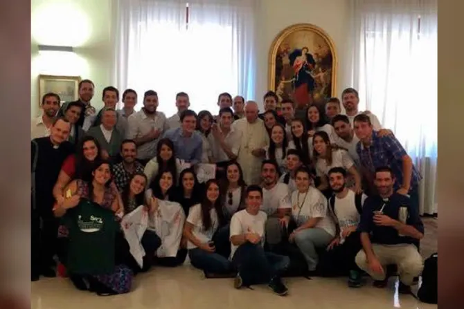 Papa Francisco recibe a jóvenes argentinos que irán a JMJ Cracovia 2016