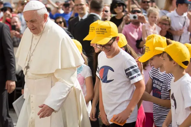 Papa Francisco a jóvenes: No destruyáis vuestra vida yendo a lo efímero, ¡elegid a Dios!