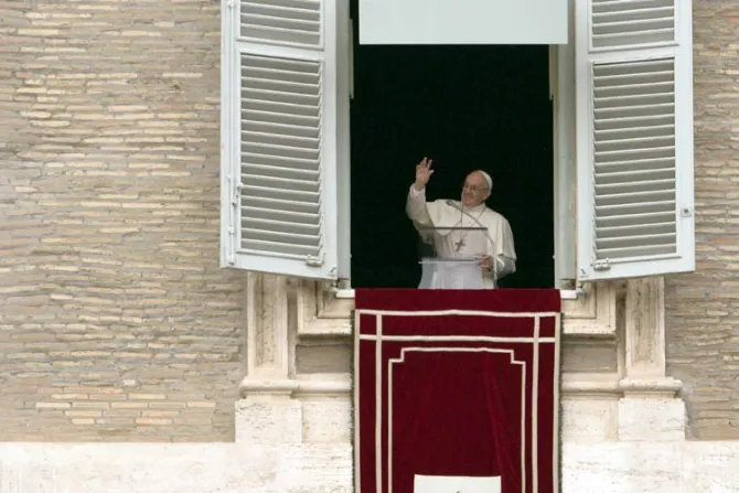 El Papa alerta sobre el peligro de vivir siempre en la búsqueda del propio beneficio 
