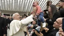 El Papa Francisco durante un encuentro. Foto: Vatican Media