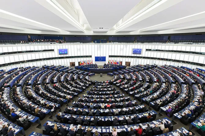 Parlamento Europeo podría calificar como genocidio persecución del Estado Islámico