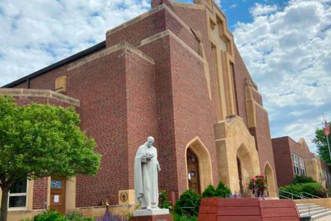 Parroquia ofrece refugio en medio de disturbios por la muerte de George Floyd