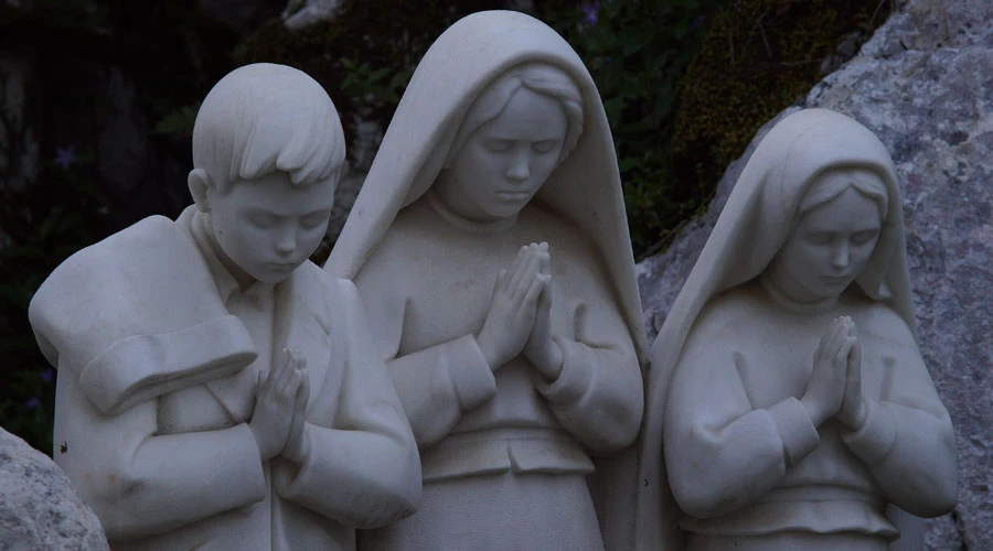 Monumento de los pastorcitos videntes de Fátima en el Santuario en Portugal. Foto: Daniel Ibáñez (ACI Prensa)?w=200&h=150