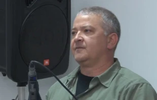 Pedro Salinas en conferencia de prensa en la sede del IDL en Lima. Foto: ACI Prensa 