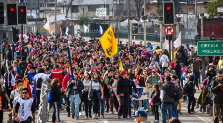 Miles de jóvenes celebraron a San Alberto Hurtado en Chile [FOTOS]