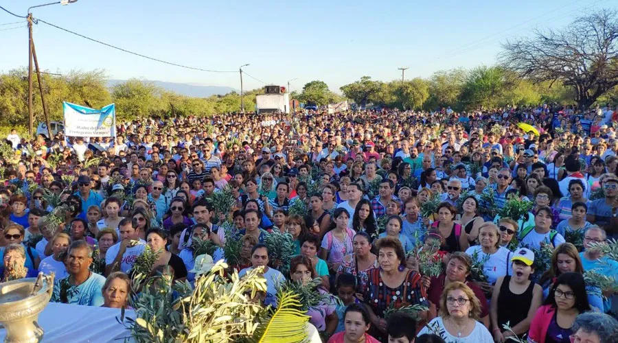 Regresa tradicional peregrinación con que comienza Semana Santa en Argentina