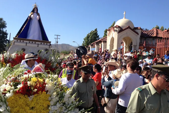 Casi un millón de fieles peregrina a Lo Vásquez en el día de la Inmaculada en Chile