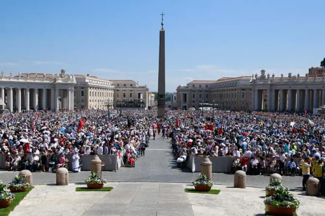 Casi 4 millones de peregrinos se encontraron con el Papa en el Vaticano durante el 2016