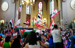 Peregrinos de Irak, Siria, Pakistu00e1n, Jordania y Lu00edbano en Cracovia. Foto: Maru00eda Ximena Rondu00f3n (ACI Prensa) 