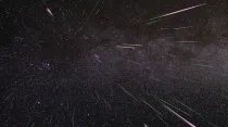 Lluvia de meteoros de las Perseidas en 2009. Crédito: NASA./JPL.