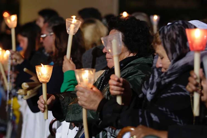 Obispos de Francia invitan a vigilia de oración por la vida