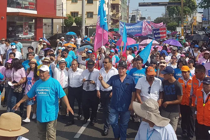 Perú: Anuncian gran marcha nacional contra ideología de género en colegios