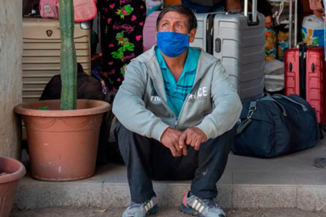 Chile: Unos 120 peruanos en situación de calle son acogidos por Arzobispado de Santiago