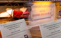 Las intenciones de oración ante las tumbas de San Juan XXIII y San Juan Pablo II (Fotos ACI Prensa)