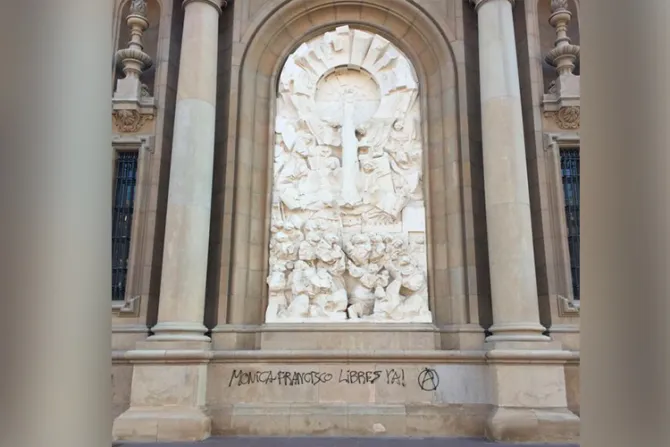 Denuncian pintadas anarquistas en la Basílica del Pilar de Zaragoza
