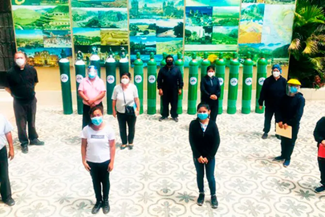 Perú: Iglesia en Piura otorga 45 balones de oxígeno a parroquias para enfrentar el COVID