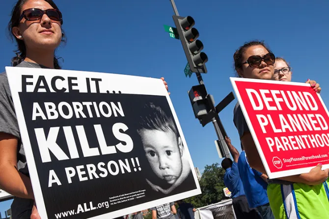 Diputados aprueban quitar fondos públicos a abortista Planned Parenthood en Estados Unidos