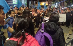 Uno de los plantones ante sede de Profamilia en Colombia. Cru00e9dito: Unidos por la Vida 