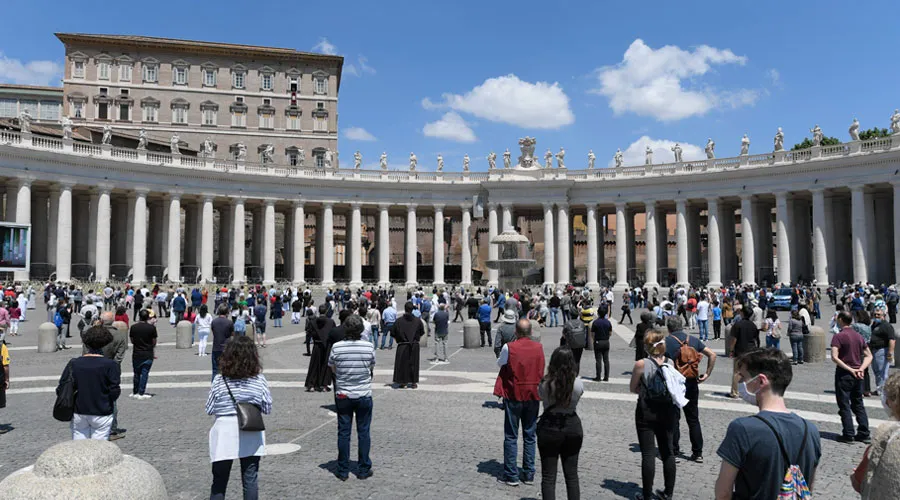 La Plaza de San Pedro del Vaticano durante el rezo del Regina Coeli. Foto: Vatican Media