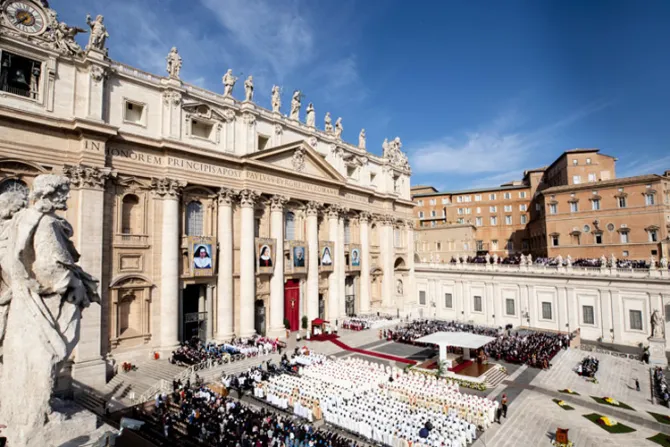 El Papa invita a ser como los 5 nuevos santos: “Luces amables” en la oscuridad del mundo