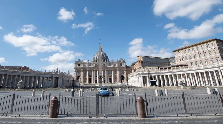 Plaza de San Pedro cerrada por coronavirus. Foto: Vatican Media?w=200&h=150