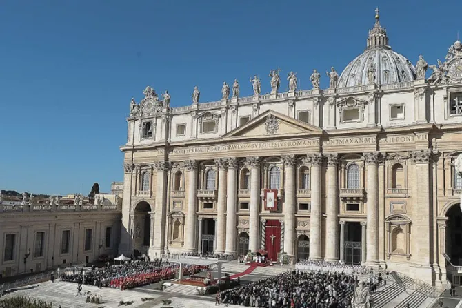 Vaticano cancela eventos en lugares cerrados por riesgo del coronavirus