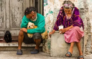 Los pobres en Argentina, indica el informe, alcanzan el 43% de la población. Crédito: Shutterstock 