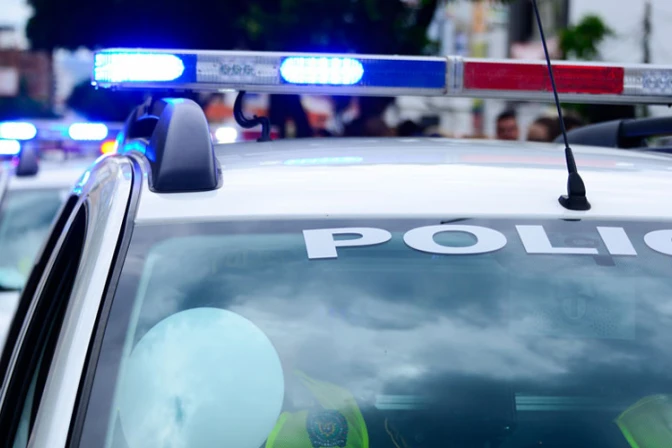 Arrestan a sacerdote y providas en clínica de abortos