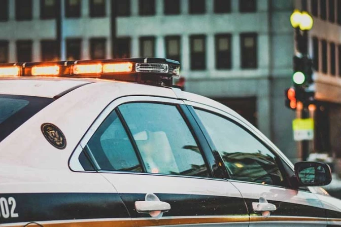 Policía muere al desactivar bomba cerca de una iglesia en Egipto