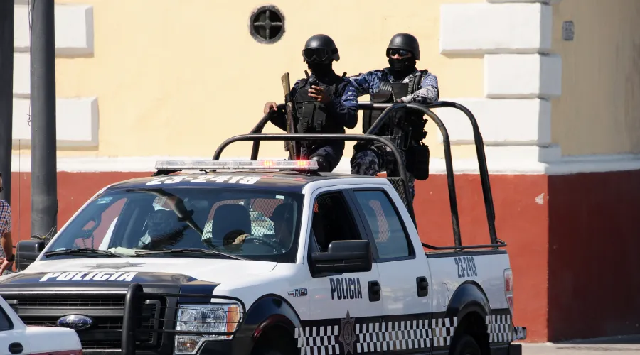 Fuerzas especiales antidrogas de la policía de México. Crédito: Shutterstock?w=200&h=150