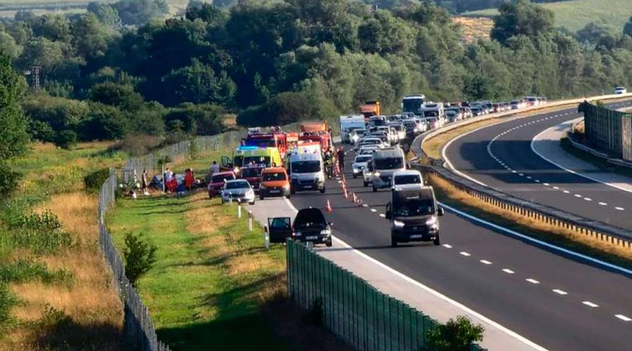 Accidente de tránsito en el que fallecieron 12 peregrinos polacos en Croacia, el 6 de agosto de 2022. Crédito: Policía de Polonia / @PolskaPolicja?w=200&h=150