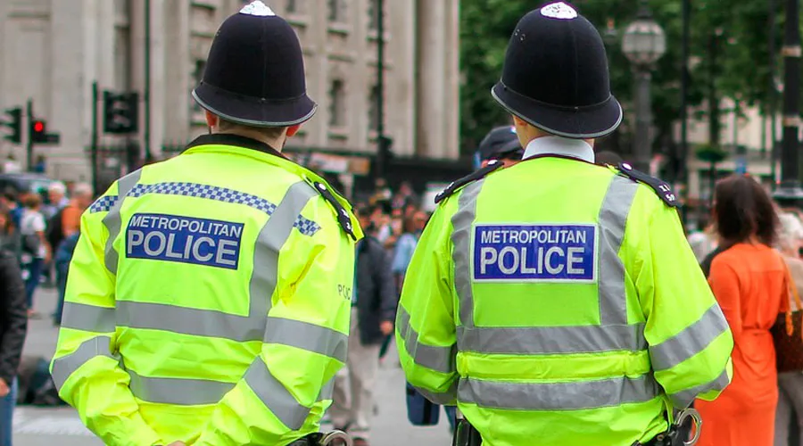 Policías en Londres. Crédito: Pixabay