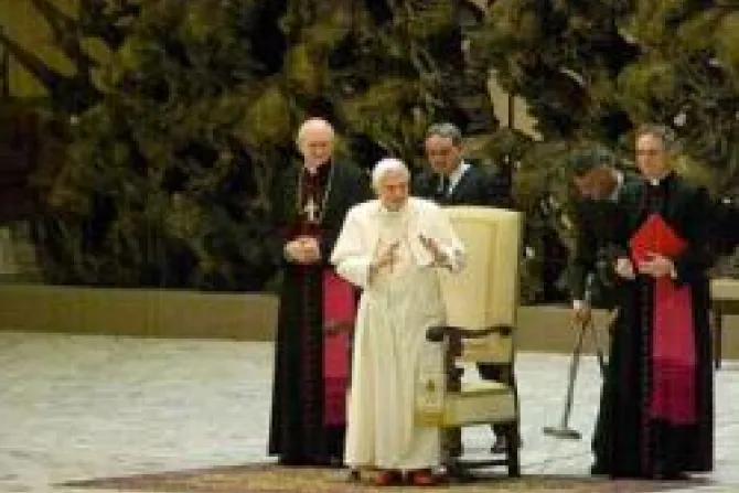 Aprobación del Papa a Camino Neocatecumenal no se aplica a su modo de celebrar misa