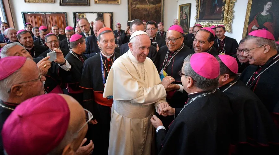 Imagen referencial/Papa Francisco con obispos de Colombia. Crédito: Vatican Media