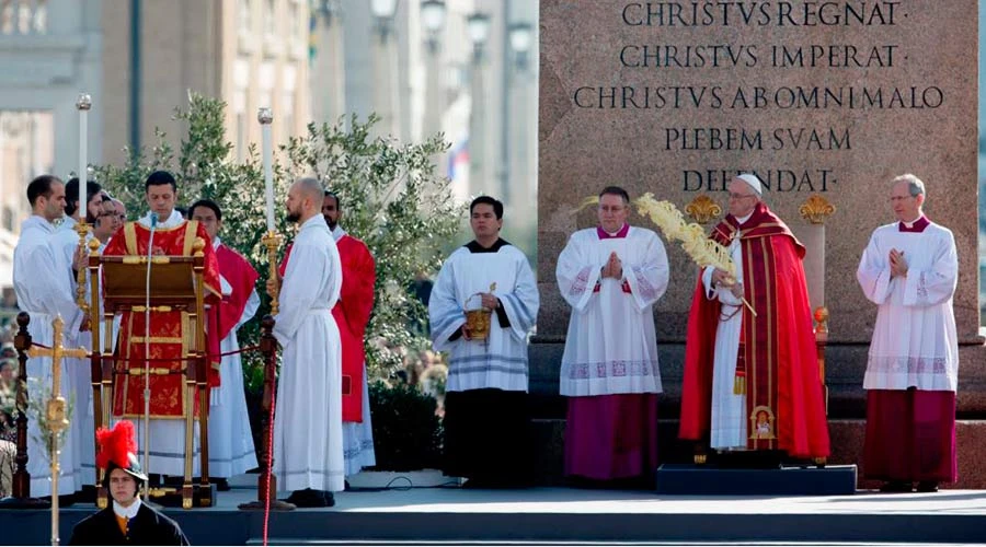 El Papa en la celebración del Domingo de Ramos hoy en el Vaticano. Foto: Daniel Ibáñez / ACI Prensa?w=200&h=150