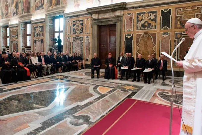 El Papa recuerda la riqueza de las enseñanzas de Benedicto XVI en los Premios Ratzinger