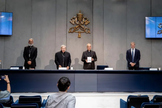 Vaticano publica un nuevo “Directorio para la Catequesis” para la nueva evangelización