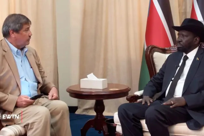 Presidente de Sudán del Sur reconoce que encuentro con el Papa lo dejó “casi temblando”