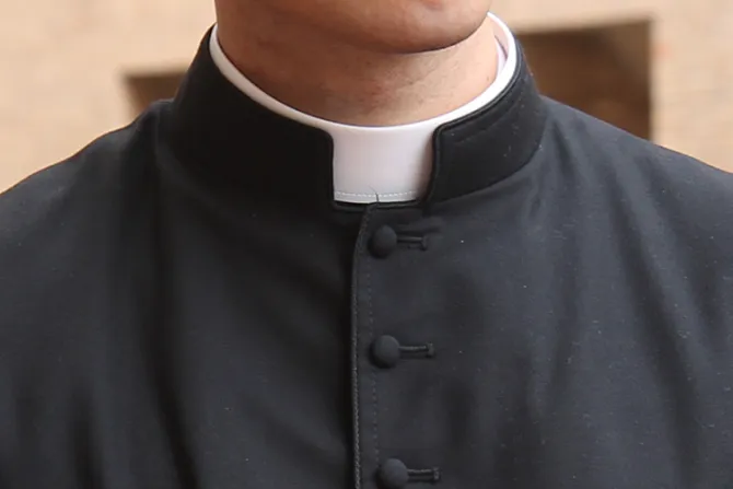 Madre e hijo habrían extorsionado a sacerdote con denuncia de abuso sexual