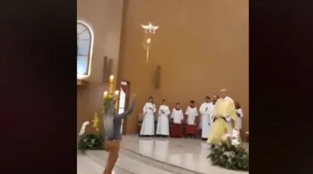 Polémica por “procesión” de la Eucaristía con un dron en Brasil [VIDEO]