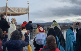 Procesiu00f3n eucaru00edstica en Basilea, Suiza, el 5 de diciembre de 2021. Cru00e9dito: Cortesu00eda de Misiu00f3n Ruah. 