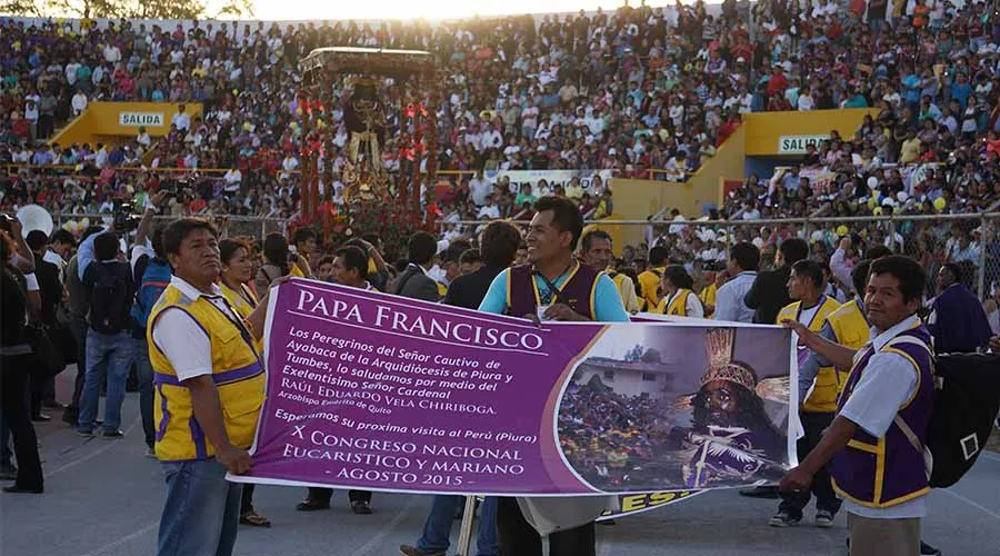 Procesión de ingreso del Señor Cautivo de Ayabaca en primer día de X Congreso Nacional Eucarístico en Piura. Foto: David Ramos / ACI Prensa?w=200&h=150