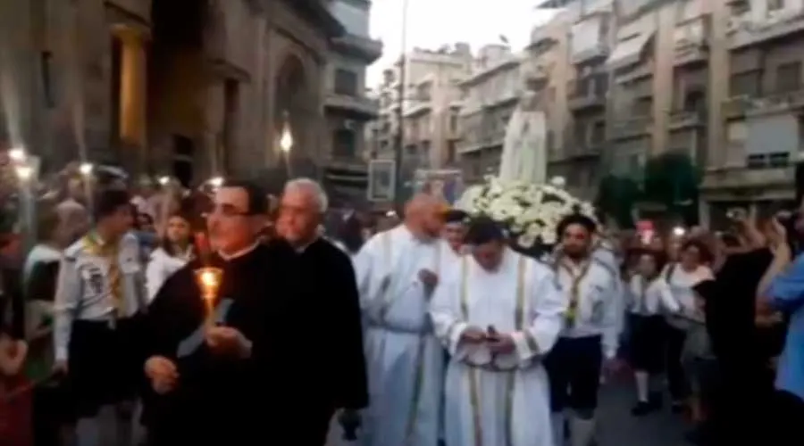 Procesión en Alepo con imagen de la Virgen de Fátima / Captura Video Facebook?w=200&h=150