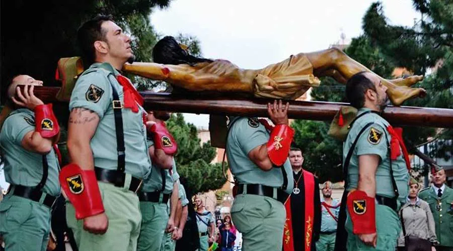 Procesión del Cristo de la Buena Muerte, con los veteranos de la Legión Española. Foto: Facebook de P. Custodio Ballester.?w=200&h=150