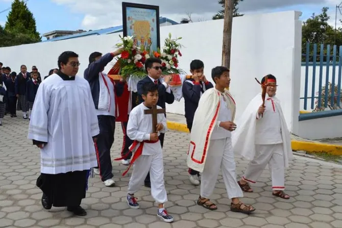 FOTOS: Procesión de niños en México agradece canonización de Mártires de Tlaxcala