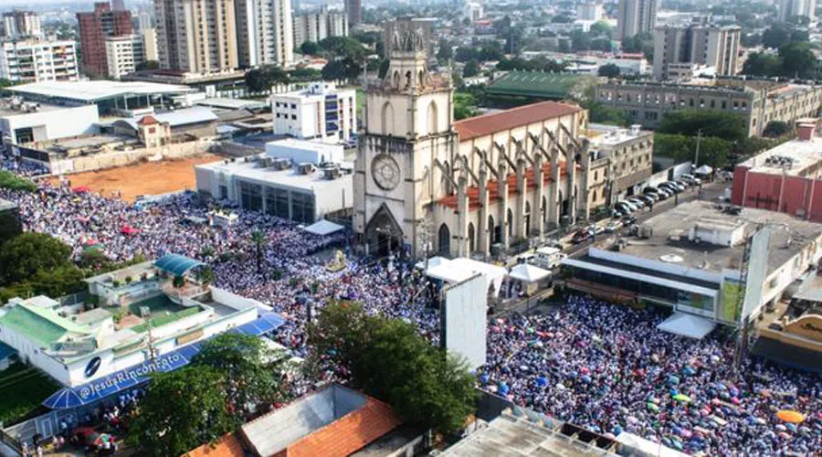 Procesión Jesús de la Divina Misericordia Maracaibo,Venezuela / Foto: Fundación María Camino a Jesús?w=200&h=150